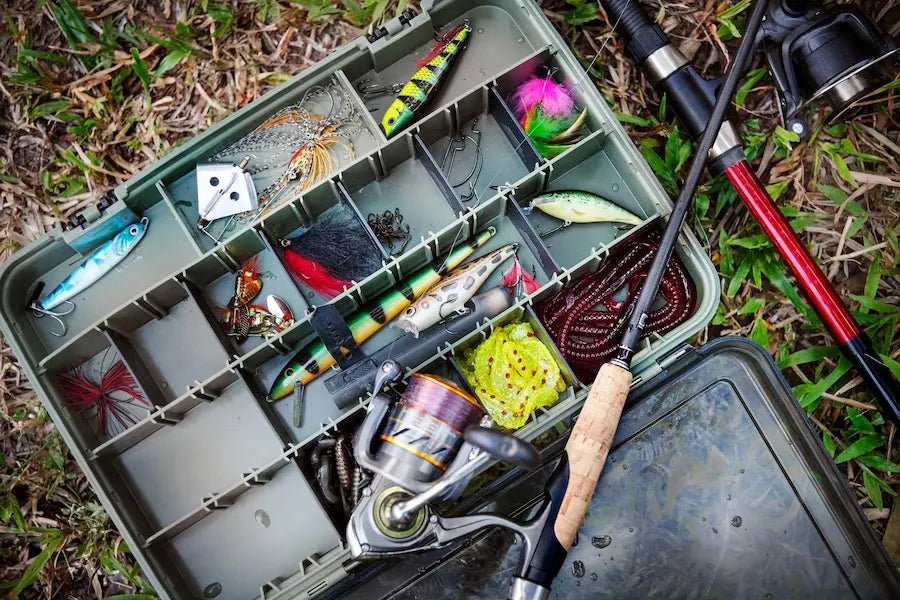TACKLE BOXES BAGS BUZZERFISH
